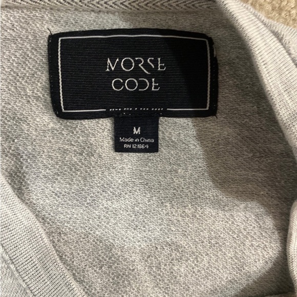 Women’s top - Picture 3 of 4